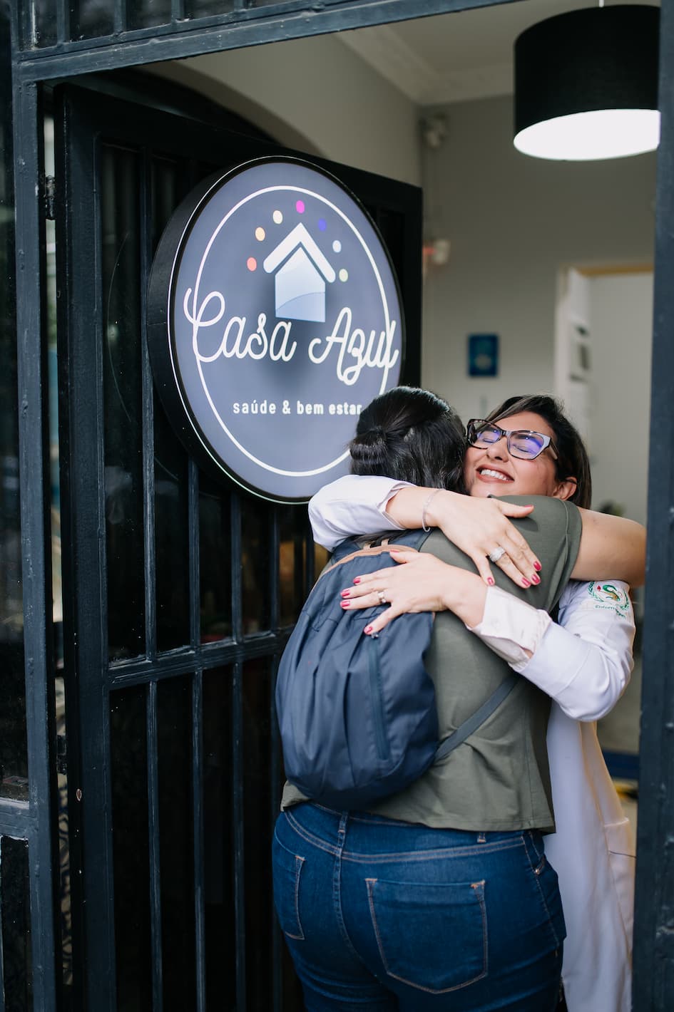 Entrada da Casa Azul – sede da Clínica Rejane Costa de Acupuntura em Maracanã, Tijuca, Rio de Janeiro